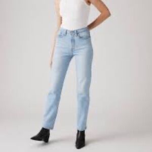 Levi’s with Premium Big E Straight Jeans Women’s Size 24x30